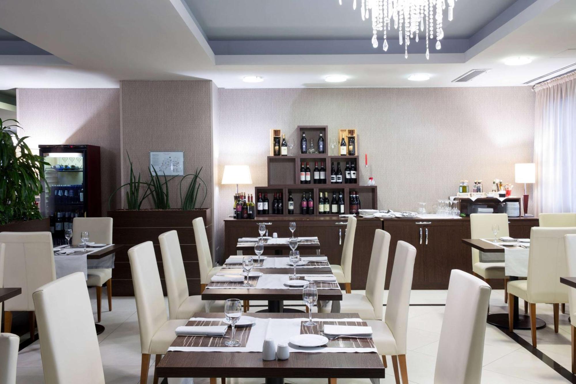 Hotel Dolce By Wyndham Milan Malpensa Somma Lombardo Exteriér fotografie