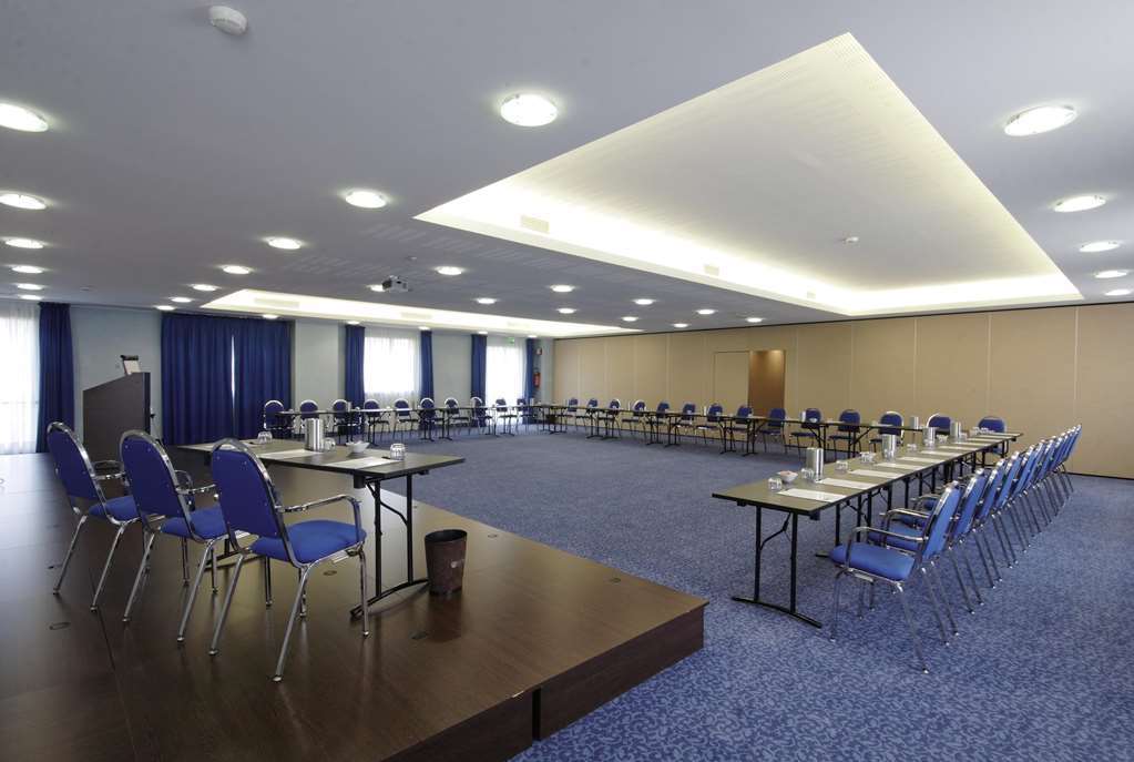Hotel Dolce By Wyndham Milan Malpensa Somma Lombardo Obchodní fotografie